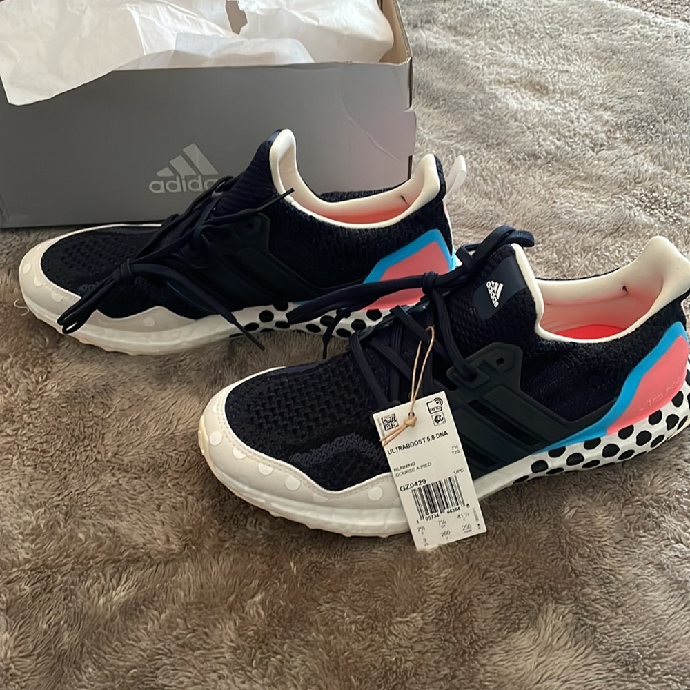 🌿NWT Adidas Ultraboost 5.0